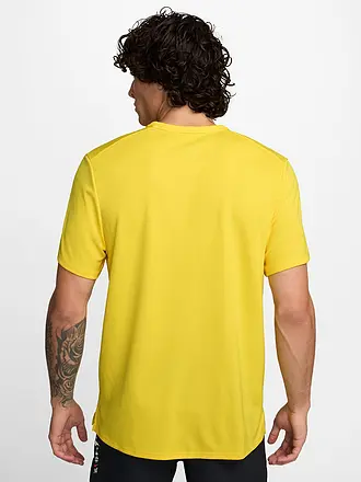 NIKE | T-shirt de running Dri-FIT UV Miler pour homme | gelb